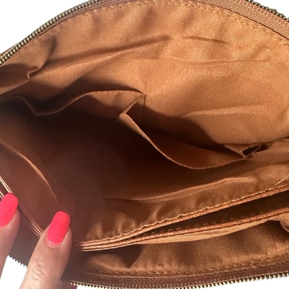 Stylish Brown Vegan Leather Crossbody Bag Adjustable Strap  NWT - Picture 6 of 12